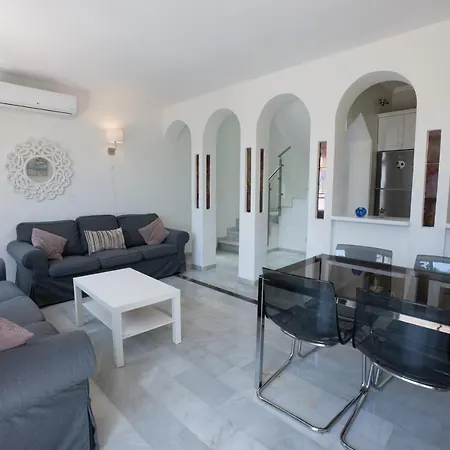 Semesterbostad Urb. Alhambra Ii 15 Nerja