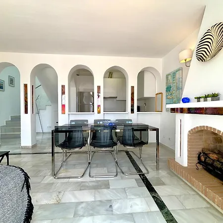 Casa vacanze Urb. Alhambra Ii 15 *